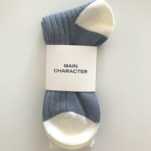 NWT Aritzia socks
